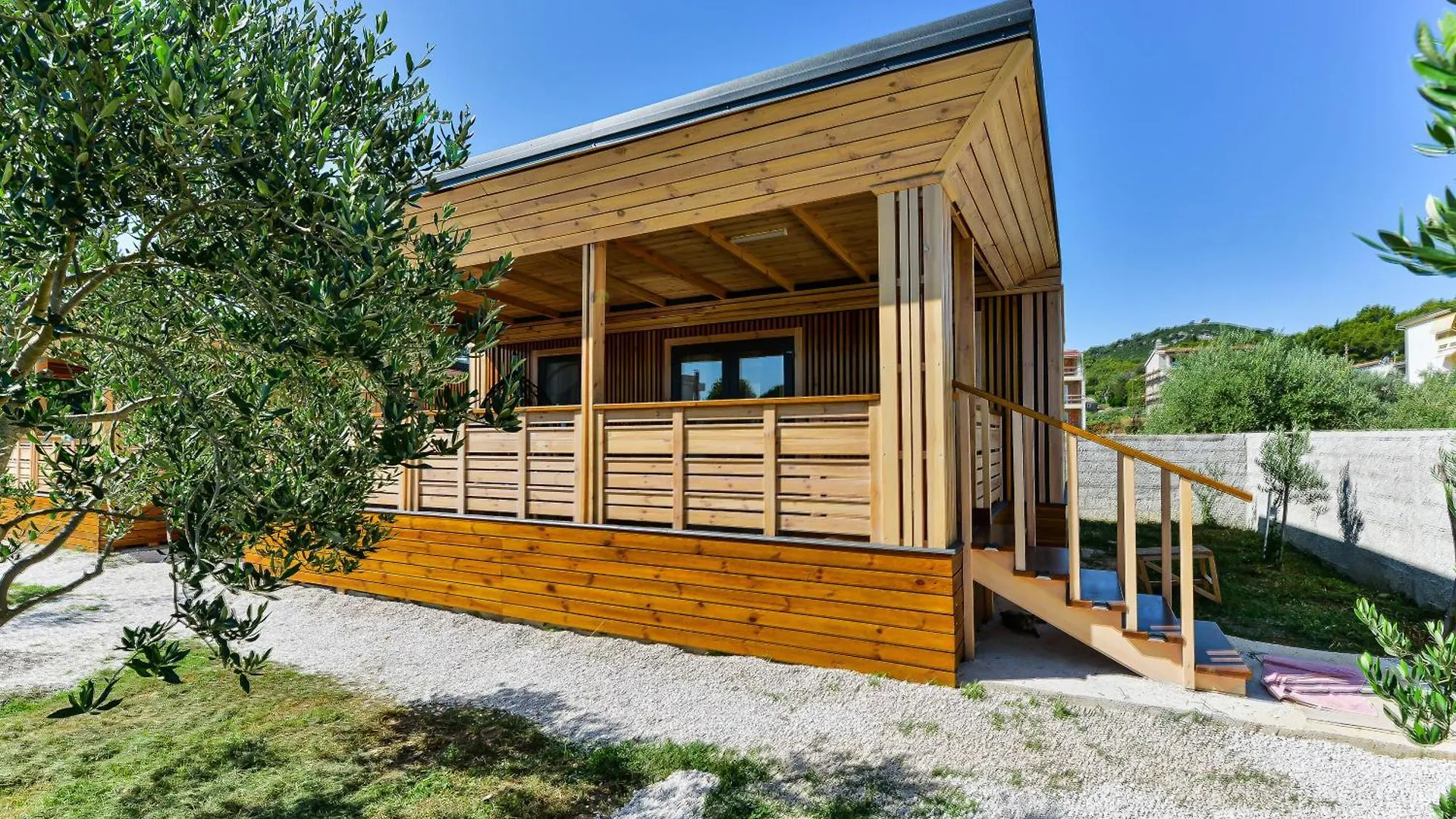 Mobil House Nevera 2 Banj