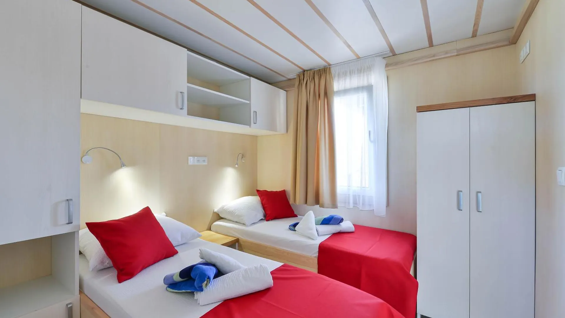Mobil House Nevera 2 Banj 0*,  Croatia